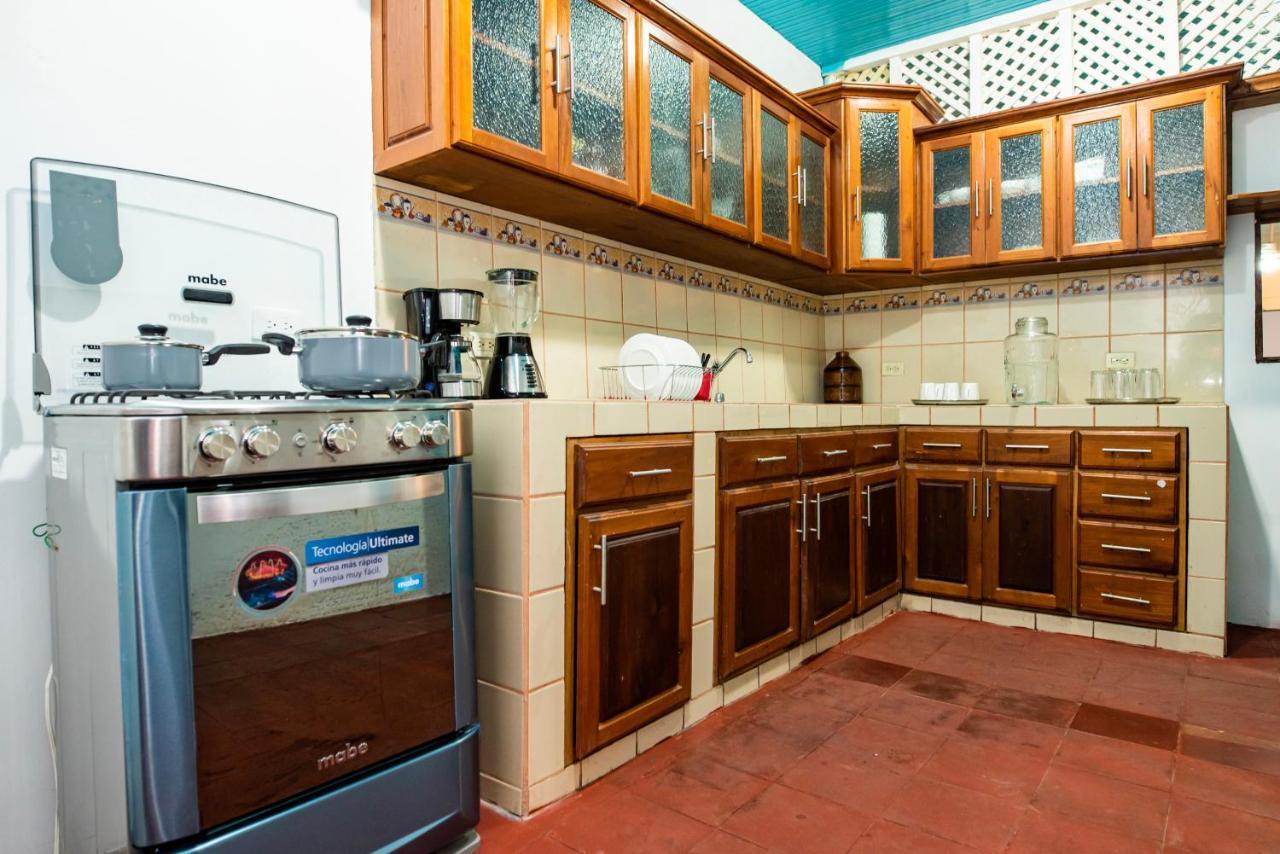 Hostal Victoria กรานาดา ภายนอก รูปภาพ