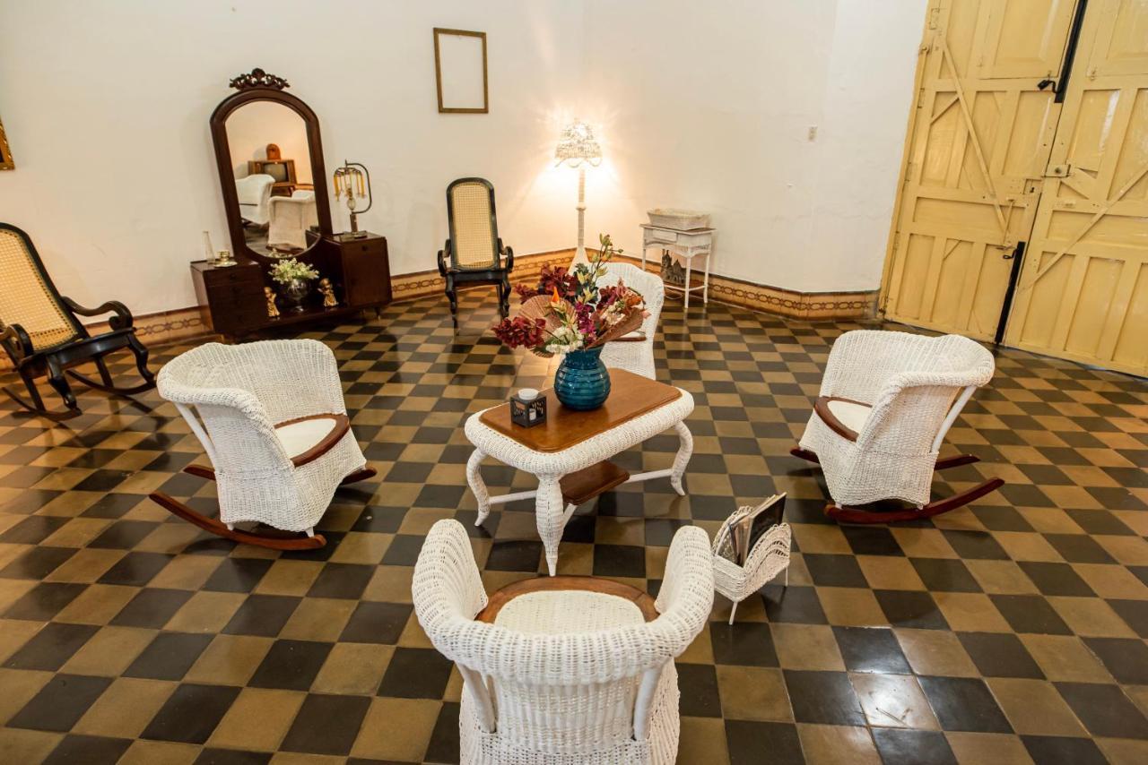 Hostal Victoria กรานาดา ภายนอก รูปภาพ