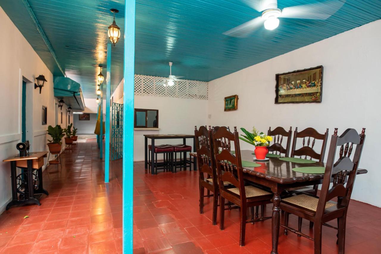 Hostal Victoria กรานาดา ภายนอก รูปภาพ