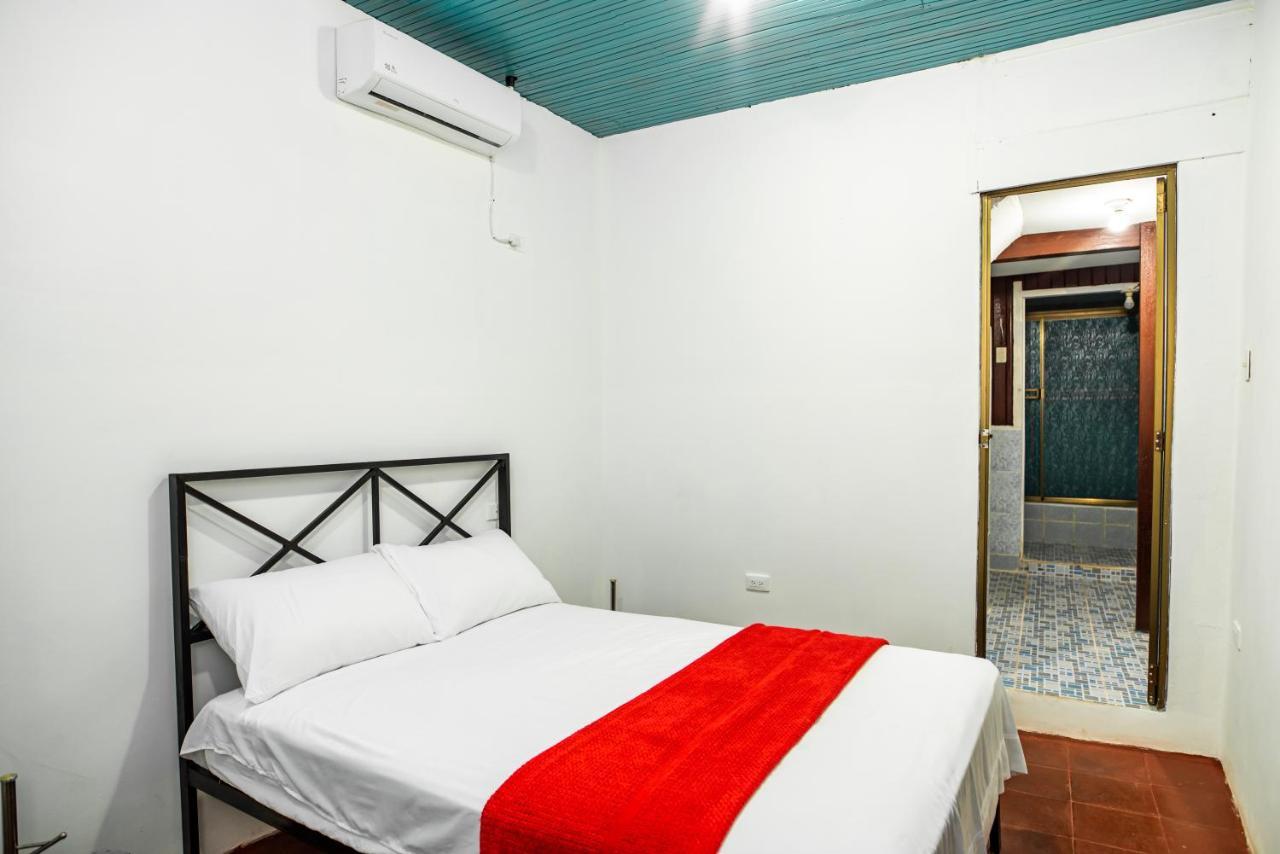 Hostal Victoria กรานาดา ภายนอก รูปภาพ