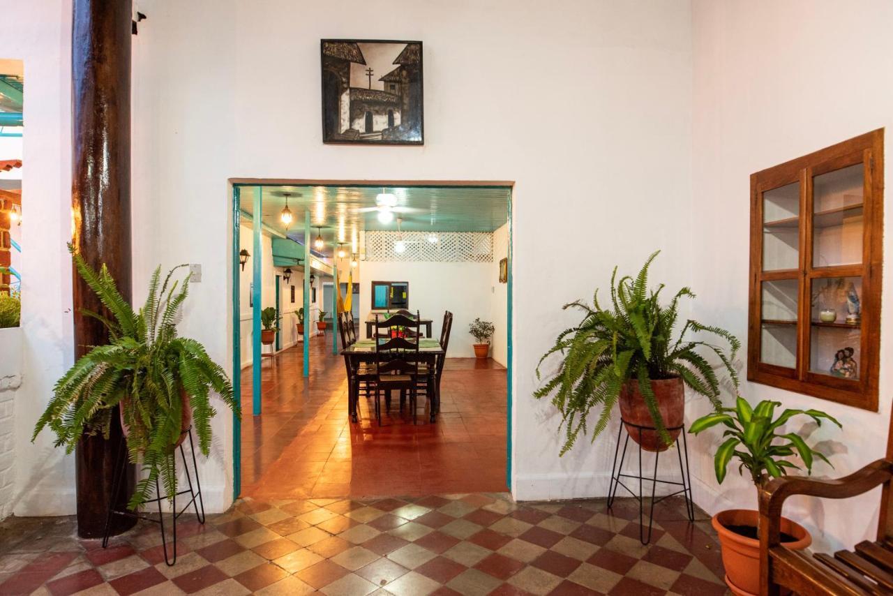 Hostal Victoria กรานาดา ภายนอก รูปภาพ
