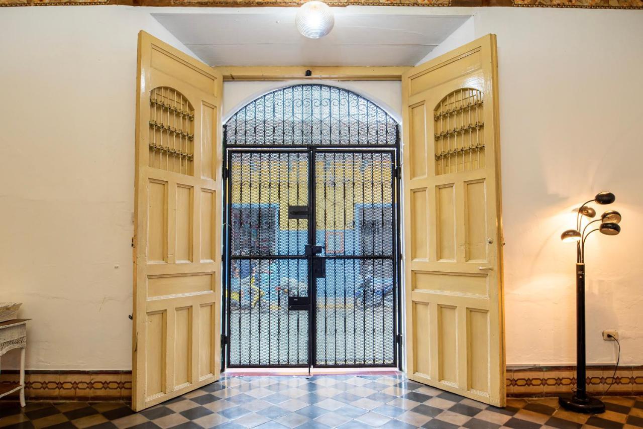 Hostal Victoria กรานาดา ภายนอก รูปภาพ
