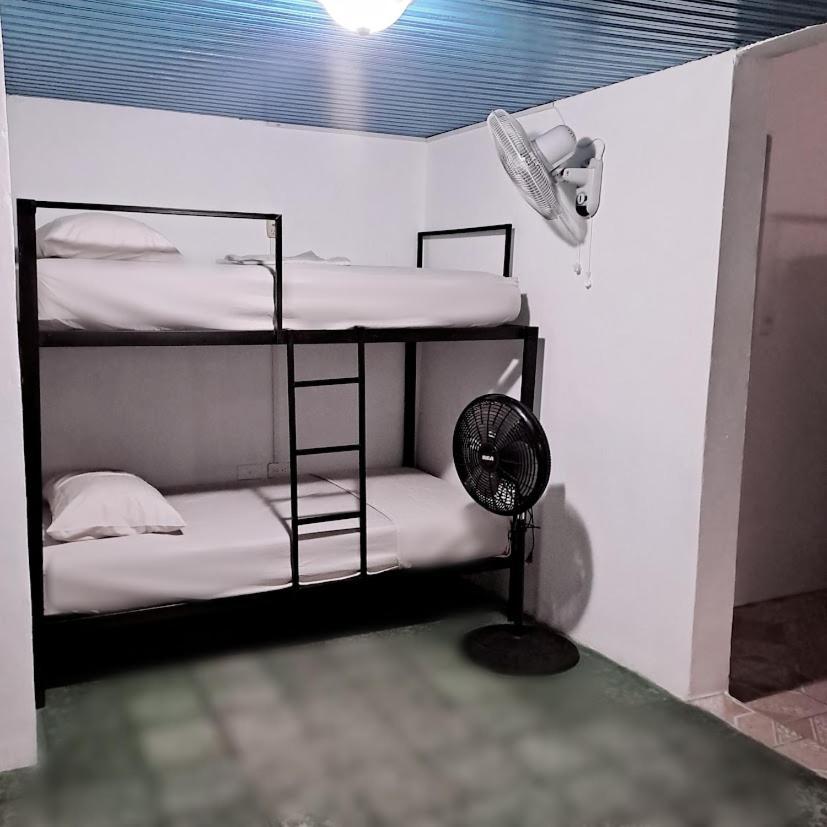 Hostal Victoria กรานาดา ภายนอก รูปภาพ